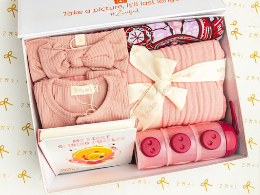 7 Kado untuk Newborn yang Berguna & Lucu, Anti Mubazir!