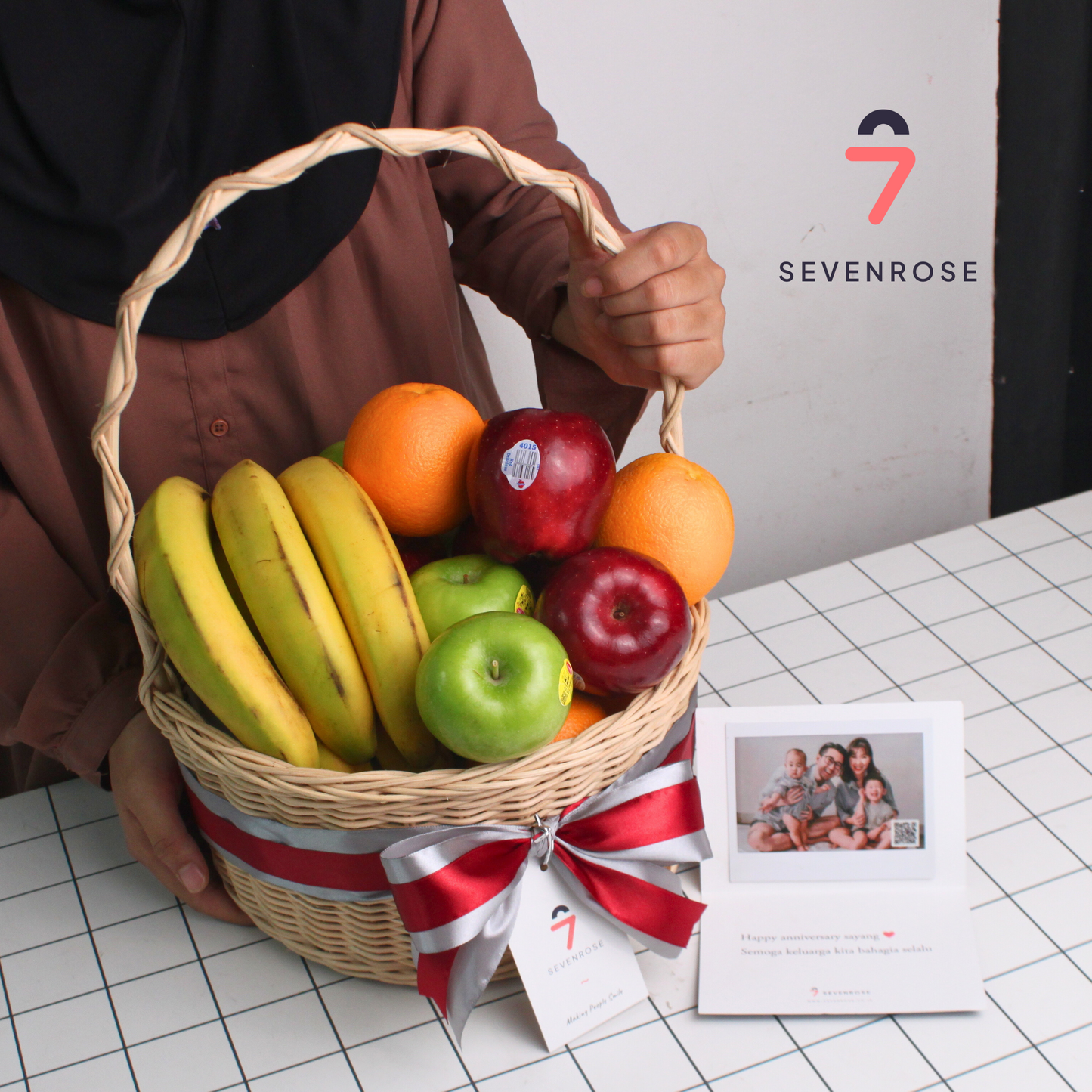 Izlude Fruit Hampers