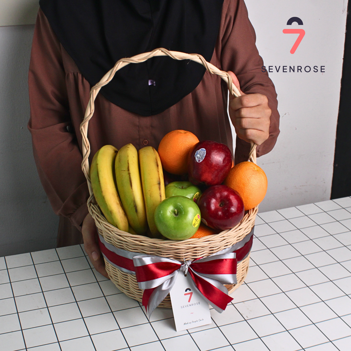 Izlude Fruit Hampers