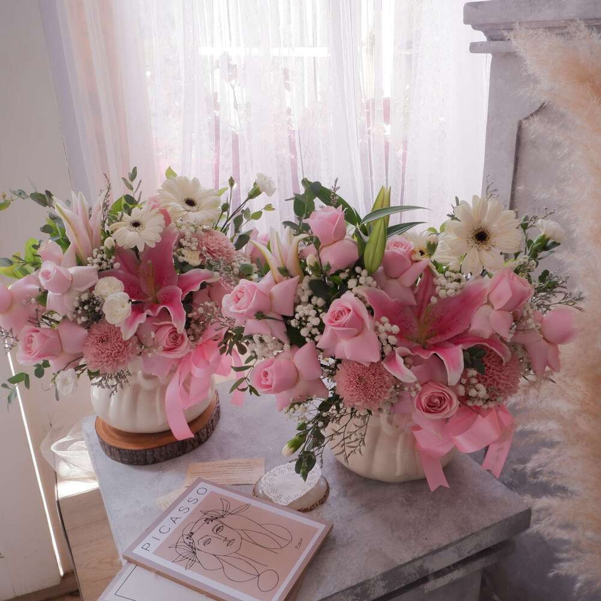 Lily, Garbera, Vase