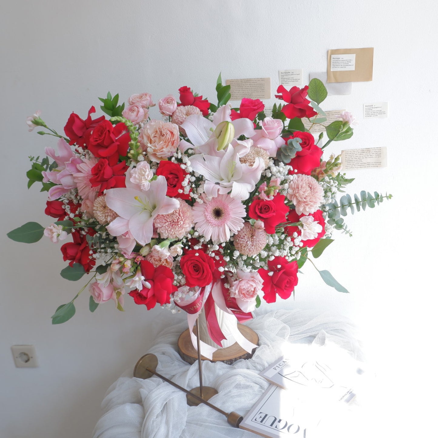 Vase, Lily, Garbera