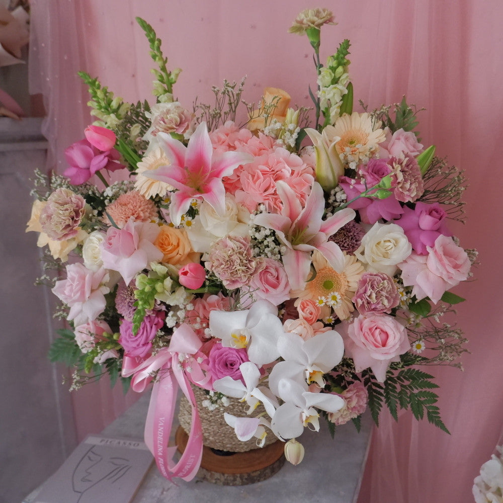Basket Flower, Graduation, Lily
