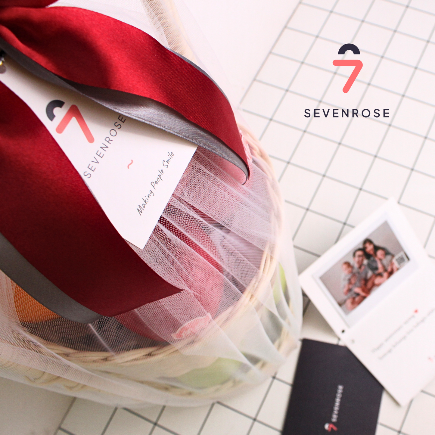 Fruit Hampers, Estetik, Elegan