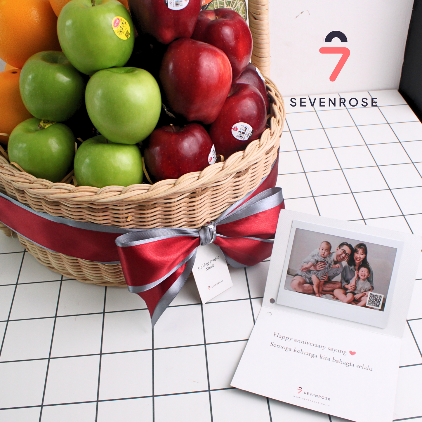 Fruit Hampers, Estetik, Elegan