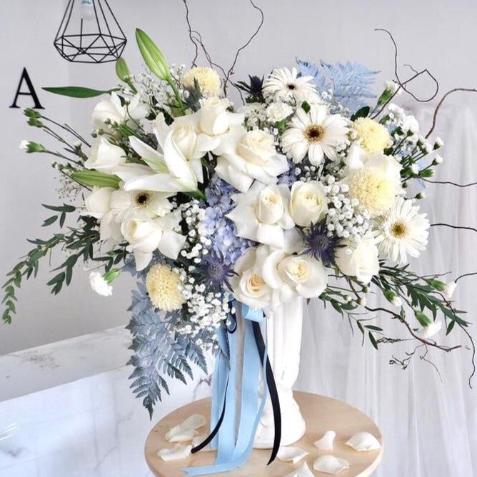 Lily, Hydrangea, Vase